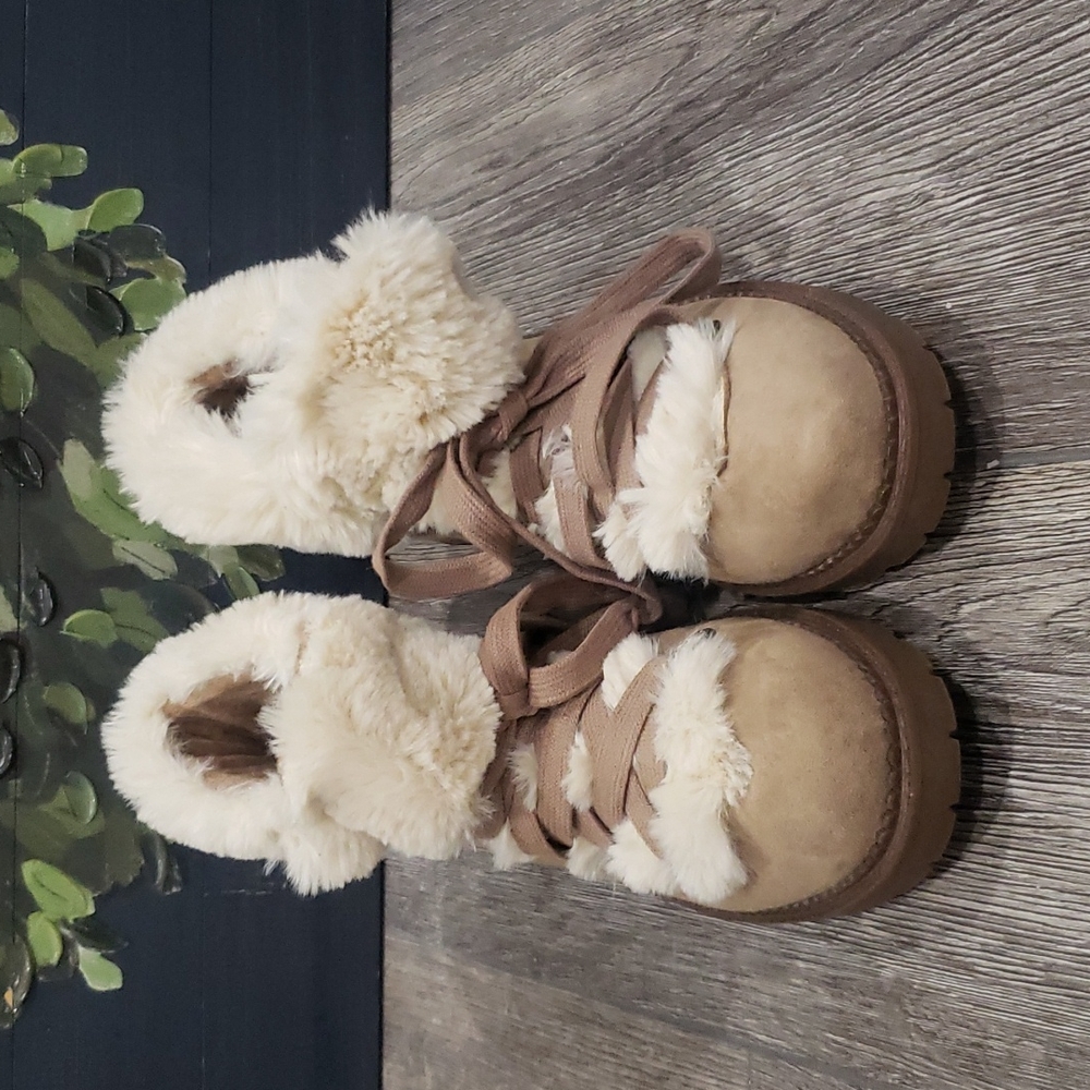 Esprit Cameron bootie Sz 8.5. NWT
